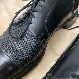 Allen Edmonds - black leather men’s size 11. Great condition!!!